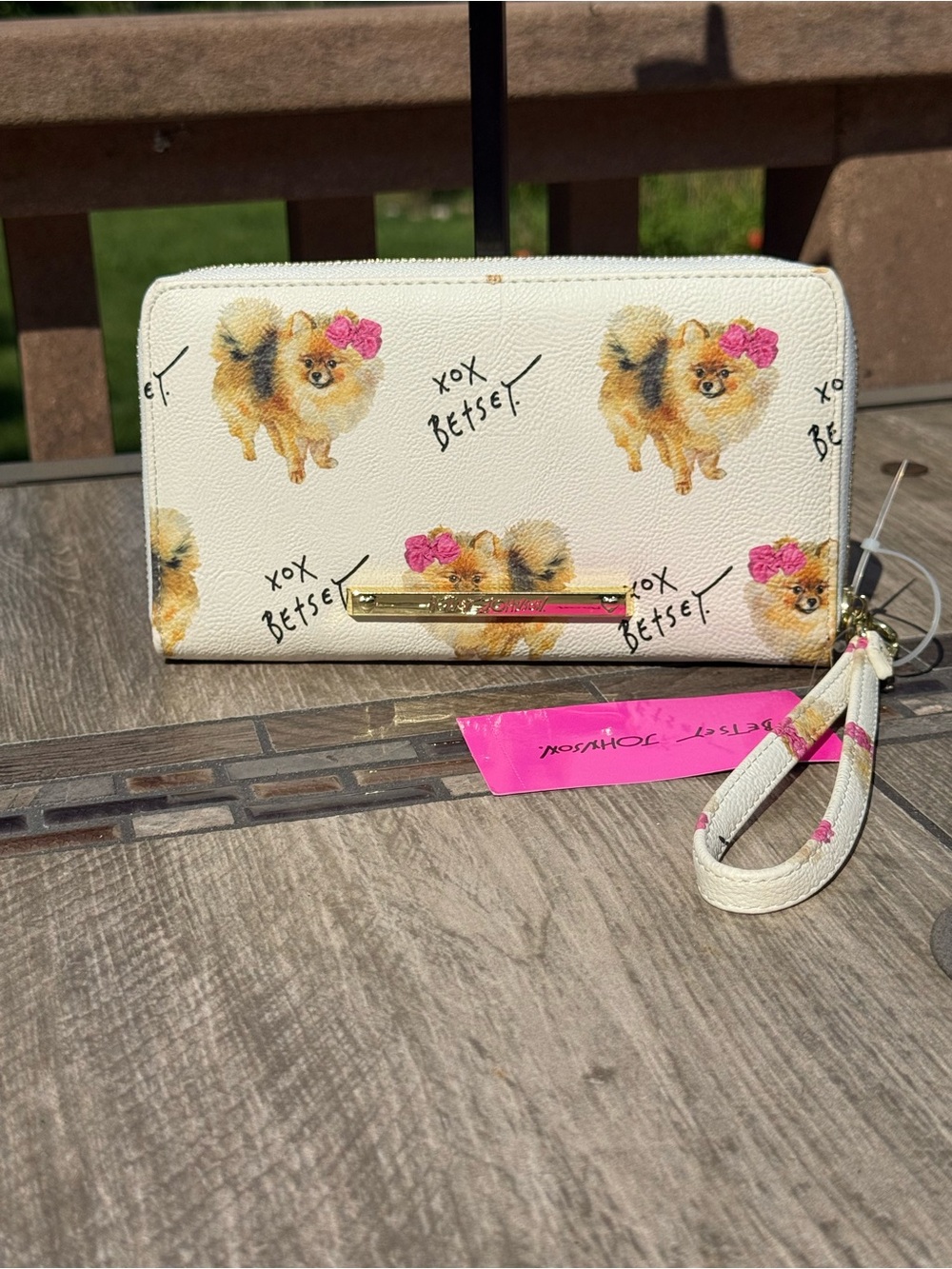 NWT Betsey Johnson Pomeranian
Wristlet Wallet Small Blemish Inside